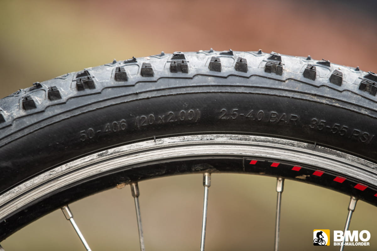 Fahrradreifen, Größenangabe auf der Reifenflanke