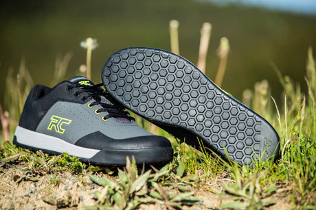 Hellion von Ride Concepts, Seite und Sohle