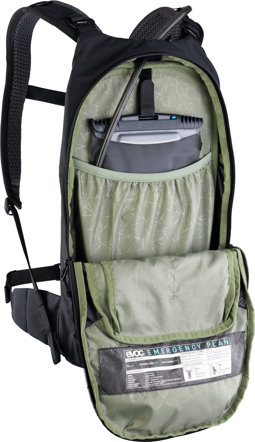 Stage 6 Rucksack + 2l Hydration Bladder - black
