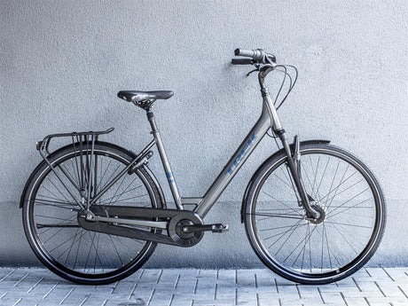 District 2 EQ Lowstep Lithium Grey