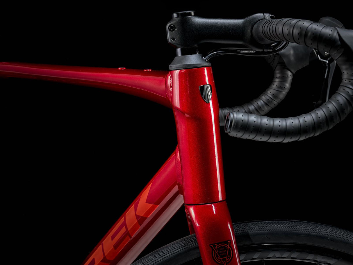 Domane AL 2 Crimson to Dark Carmine Fade
