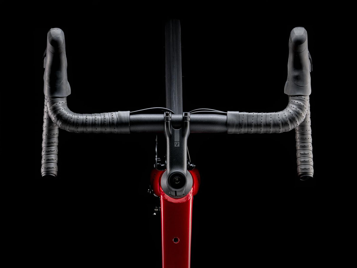 Domane AL 2 Crimson to Dark Carmine Fade