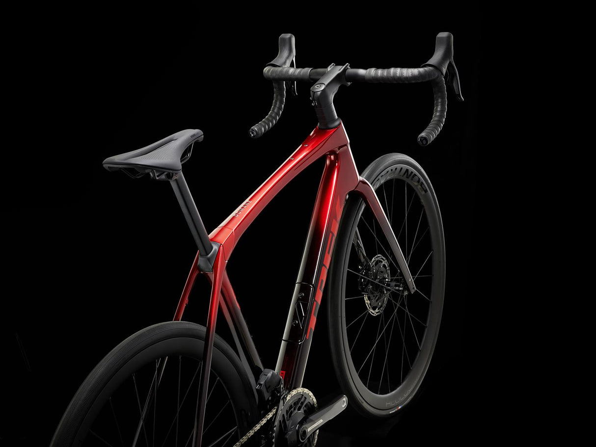 Domane SLR 7 AXS Metallic Red Smoke to Red Carbon Smoke