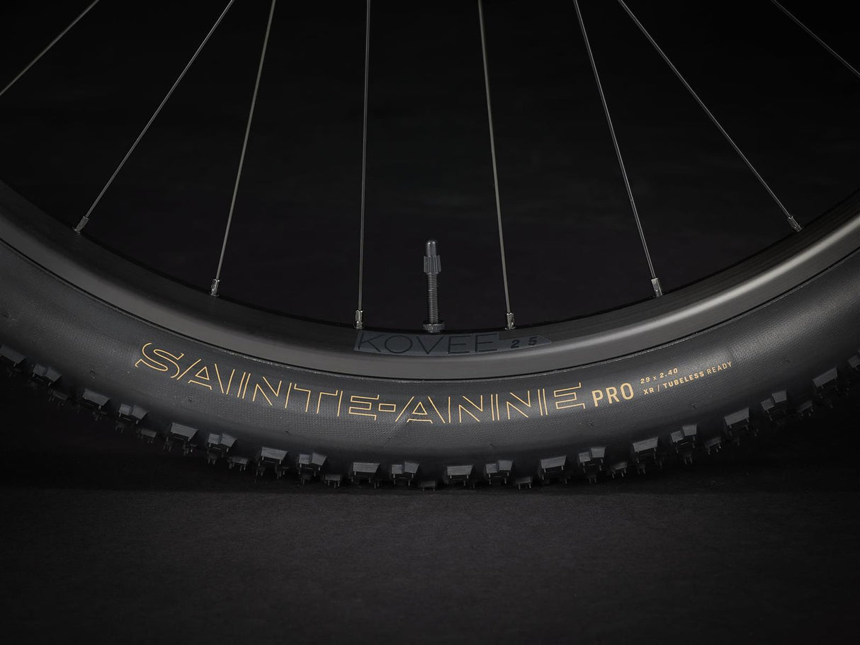 Procaliber 6 Satin Trek Black/Lithium Grey