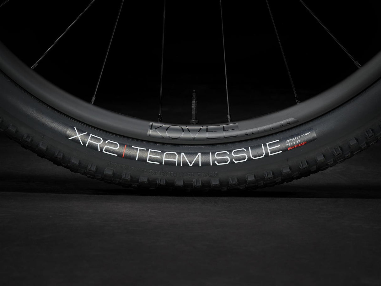 Procaliber 9.7 AXS Carbon Blue Smoke/Deep Dark Blue