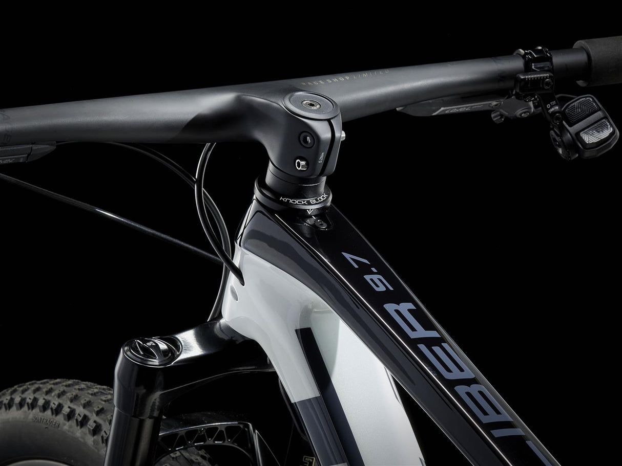 Procaliber 9.7 AXS White Prismatic