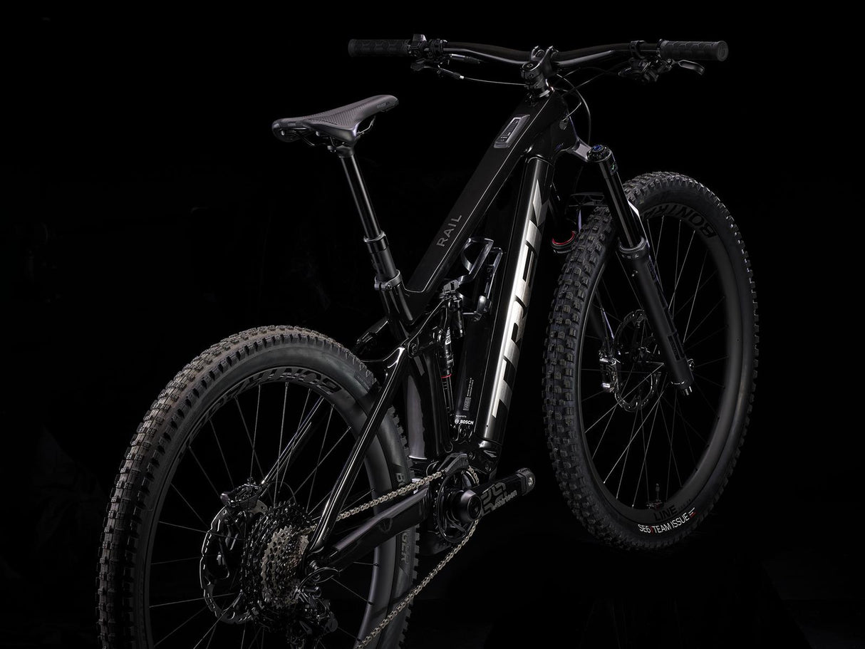 Rail 9.9 CXR Deep Smoke 750Wh