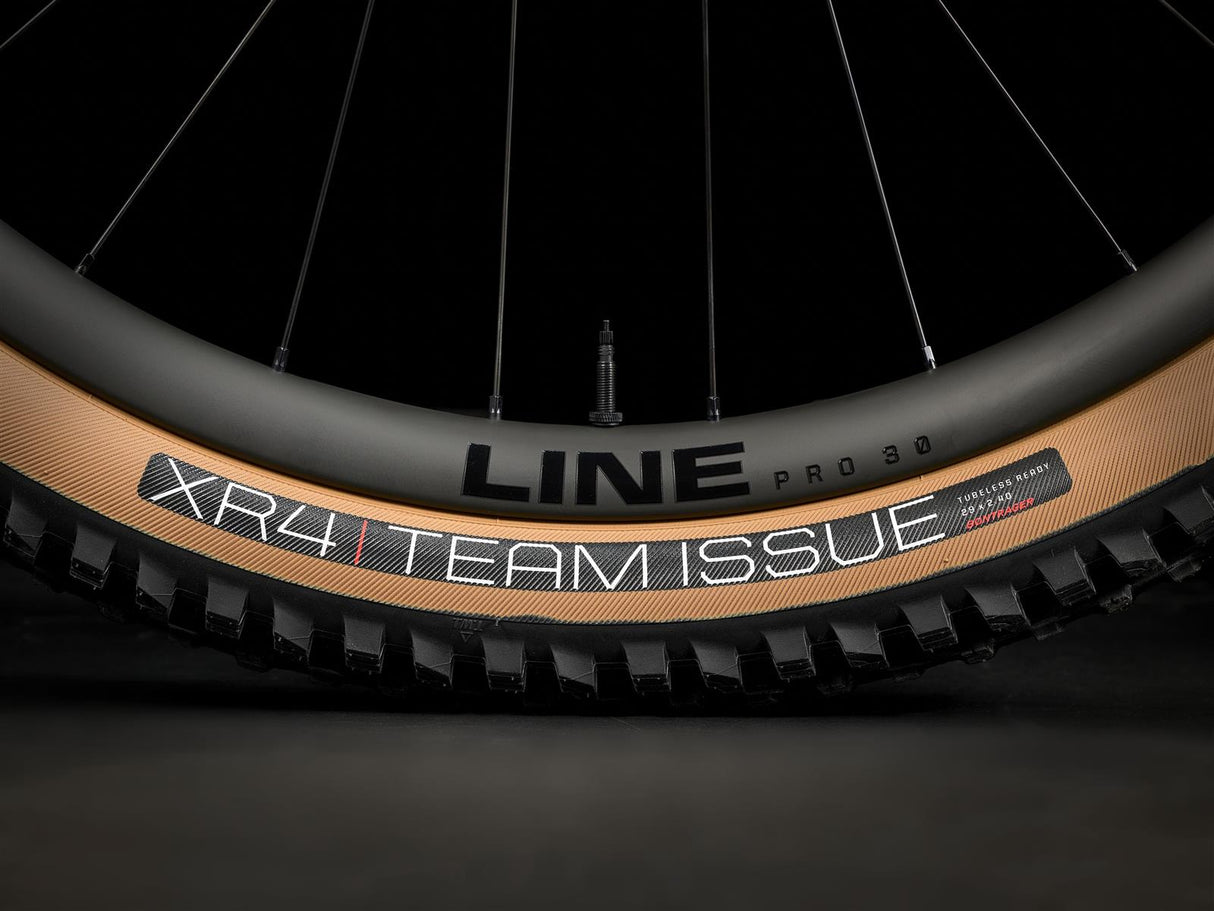 Top Fuel 9.9 XX AXS Matte Raw Carbon