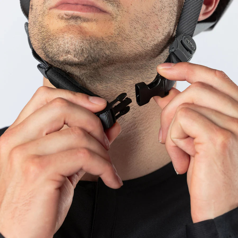 Flow 1.0 MIPS Helm - schwarz-graphit