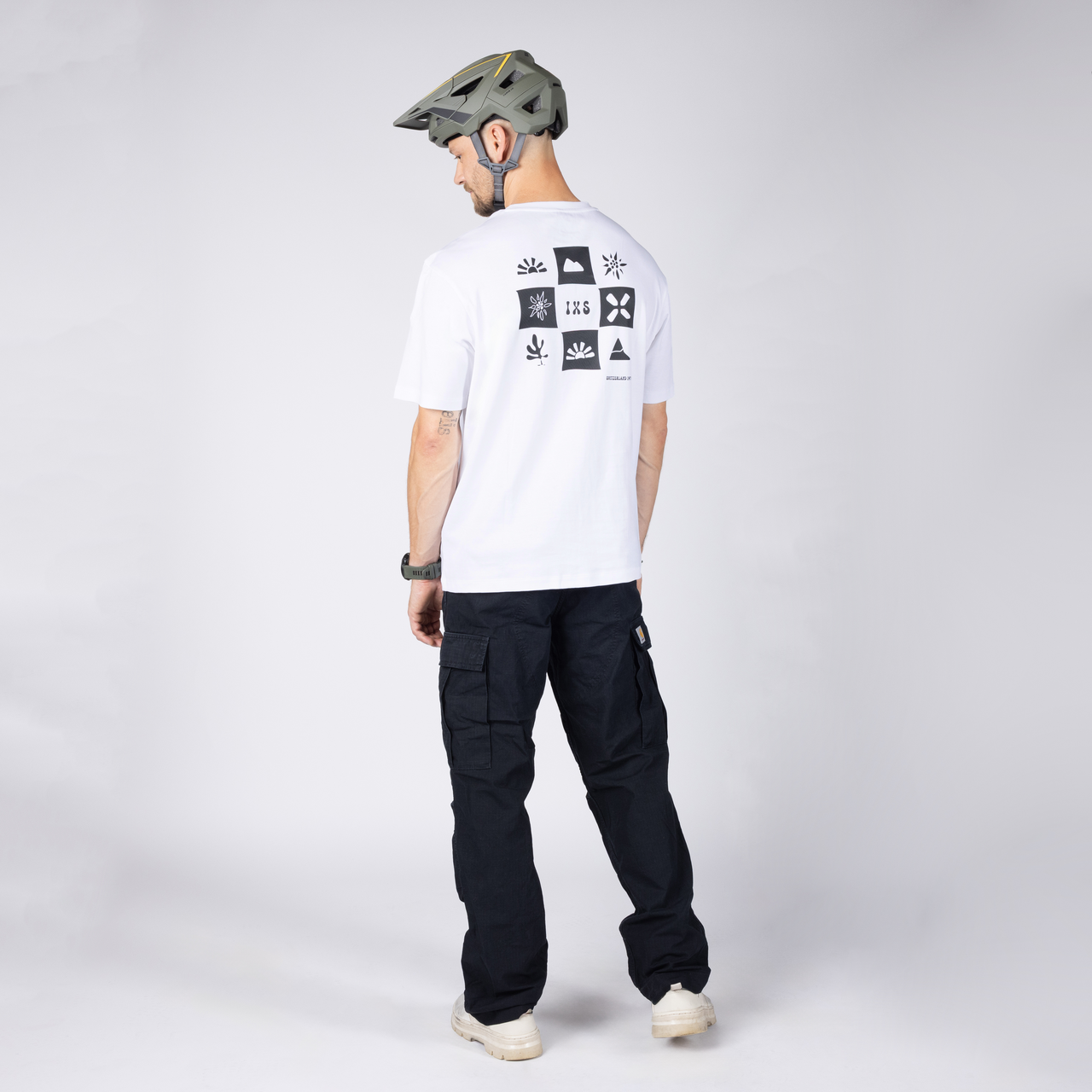 Graphic 1.0 Tee - weiss