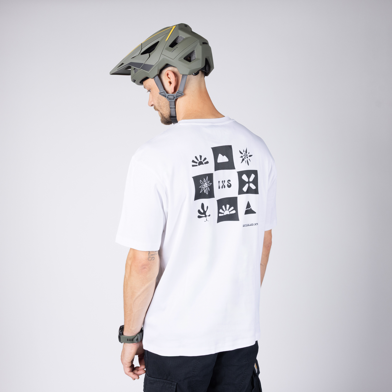 Graphic 1.0 Tee - weiss