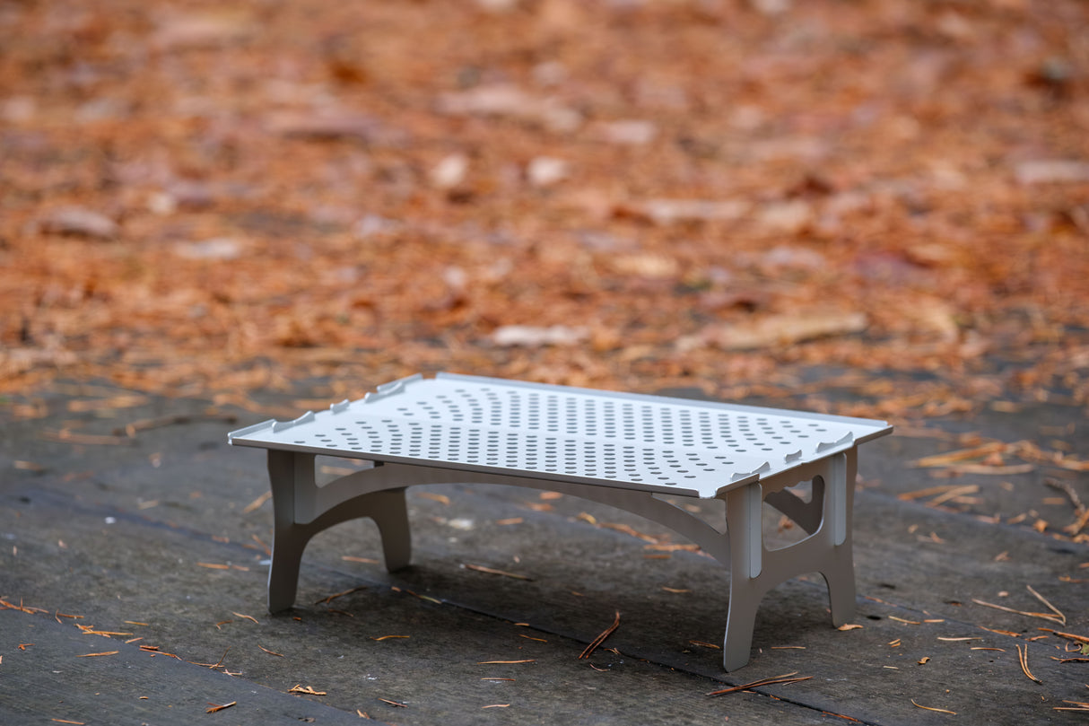 Sylvan Works Solow Outdoor Table - silber