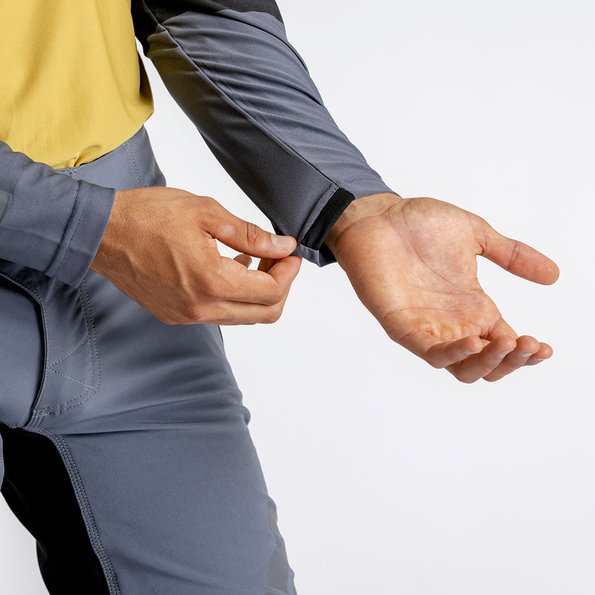 Trigger EVO Long Sleeve Jersey - Acacia / Charcoal