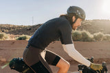 Alt_Road 1/2 Zip Jersey - black