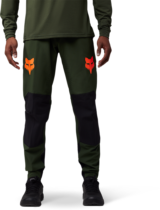 Defend Pant Taunt - Dark Sage