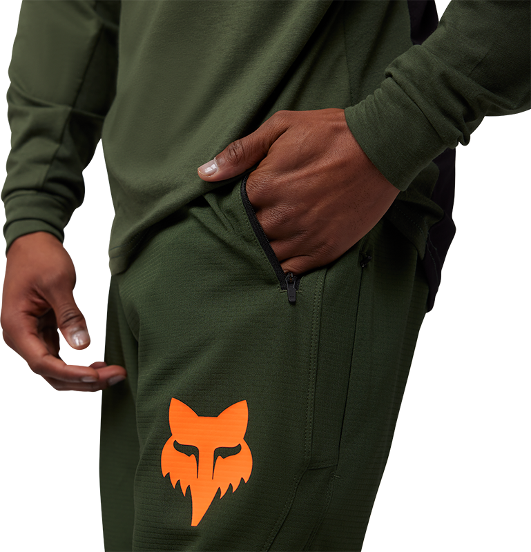 Defend Pant Taunt - Dark Sage