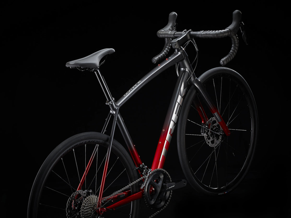 Domane AL 5 Disc Lithium Grey to Crimson Fade
