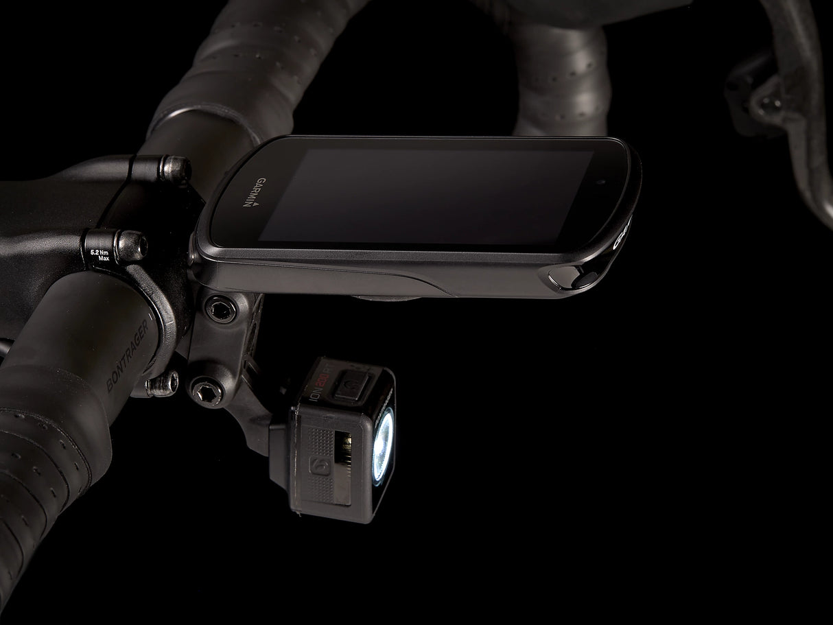 Domane SLR 6 eTap Gen 4 Metallic Red Smoke to Red Carbon Smoke