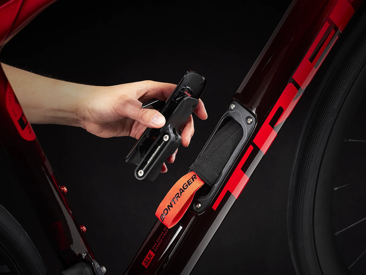 Domane SLR 6 eTap Gen 4 Metallic Red Smoke to Red Carbon Smoke