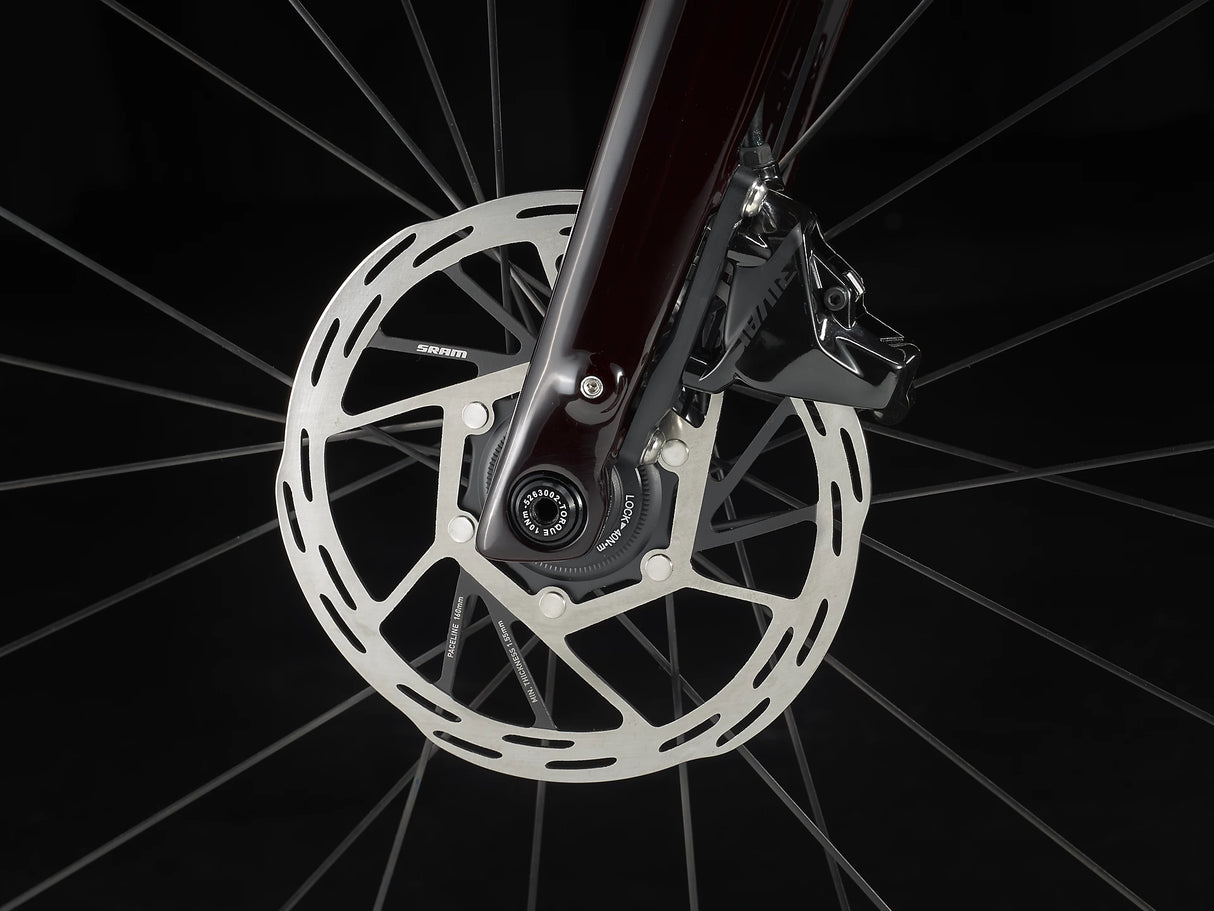 Domane SLR 6 eTap Gen 4 Metallic Red Smoke to Red Carbon Smoke