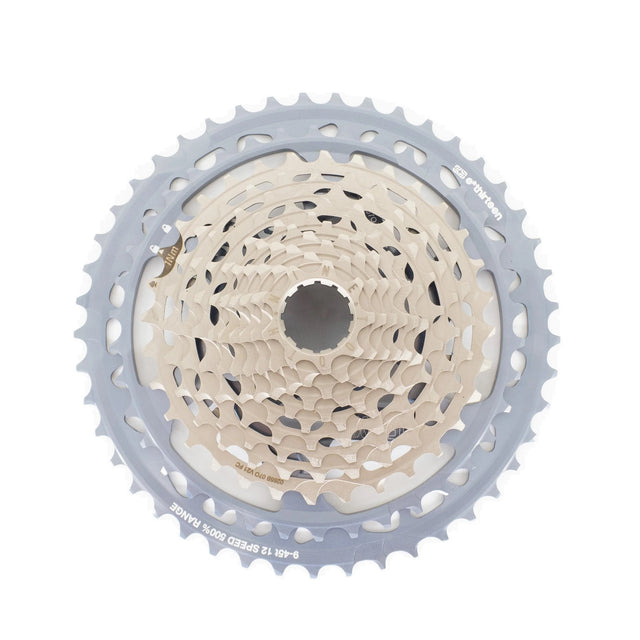 Helix Race Gravel Kassette 12-fach - 9-45 Zähne - nickel grey