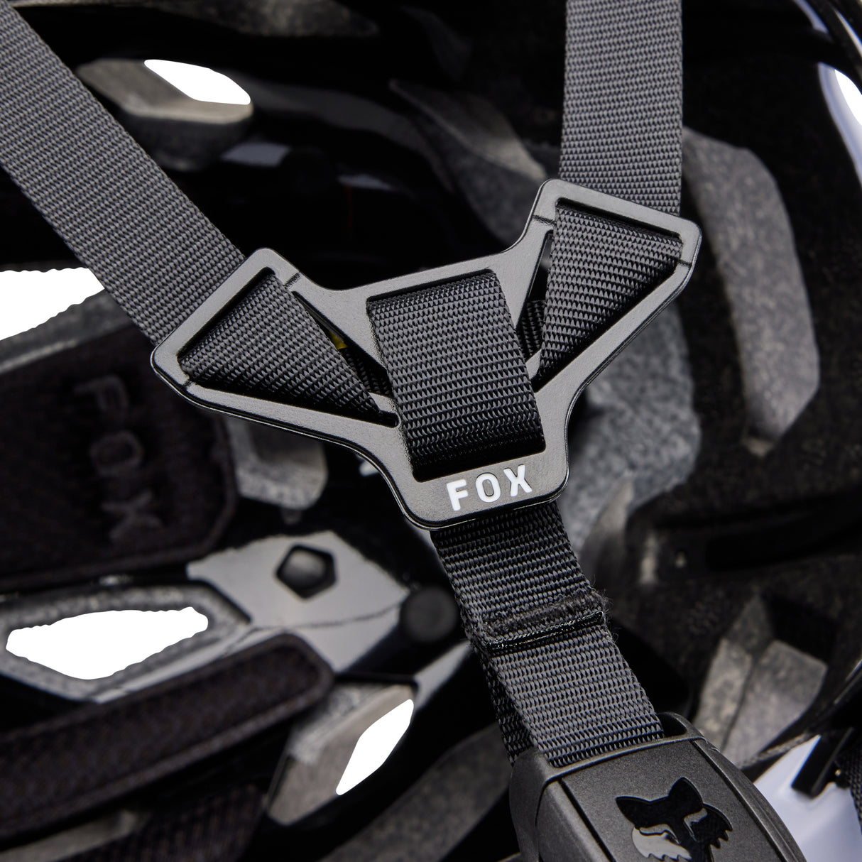 Crossframe Pro Helm - White