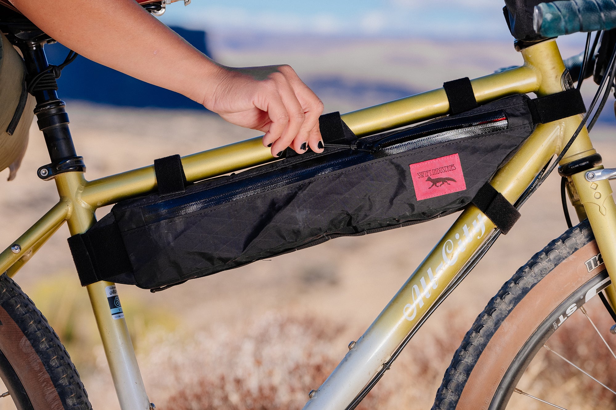 Hold Fast frame bag - black