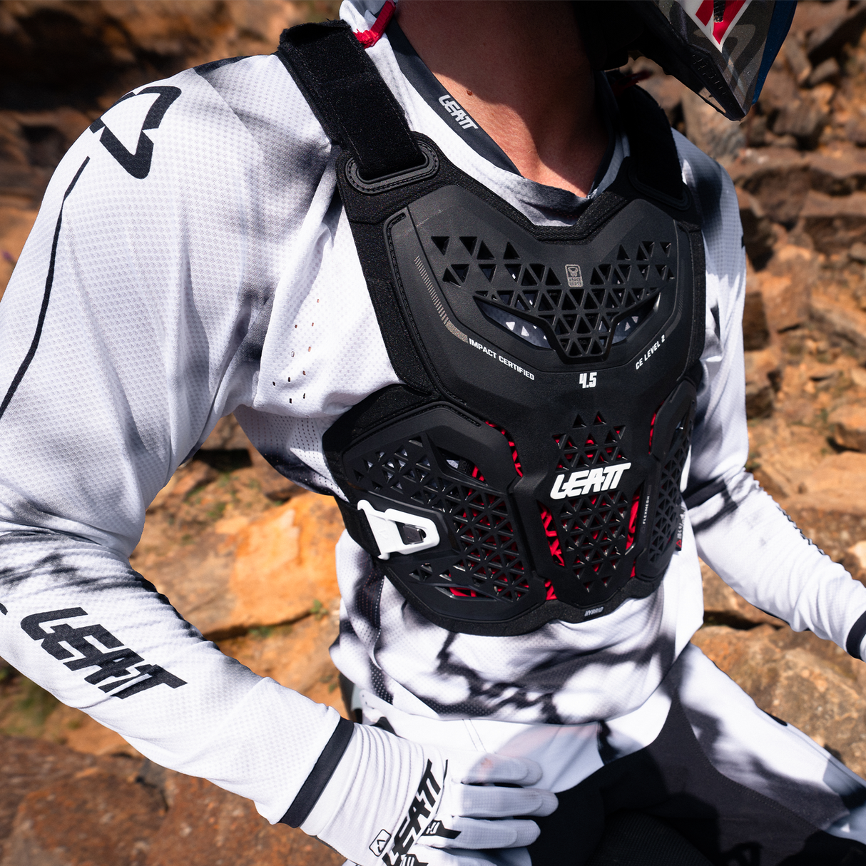 Chest Protector 4.5 Hybrid - Black
