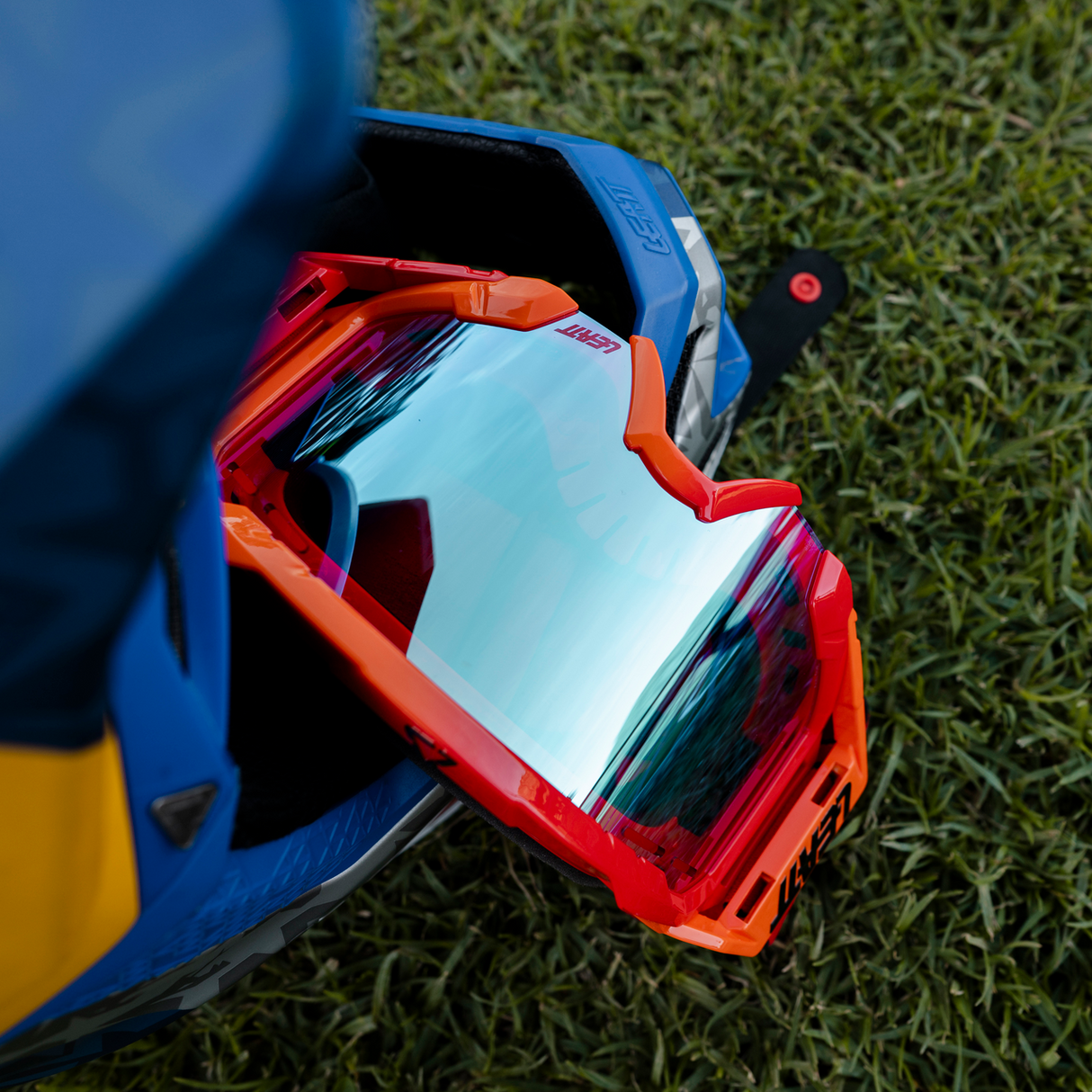 Goggle Velocity 5.0 MTB Iriz - Red Blue 26 VLT