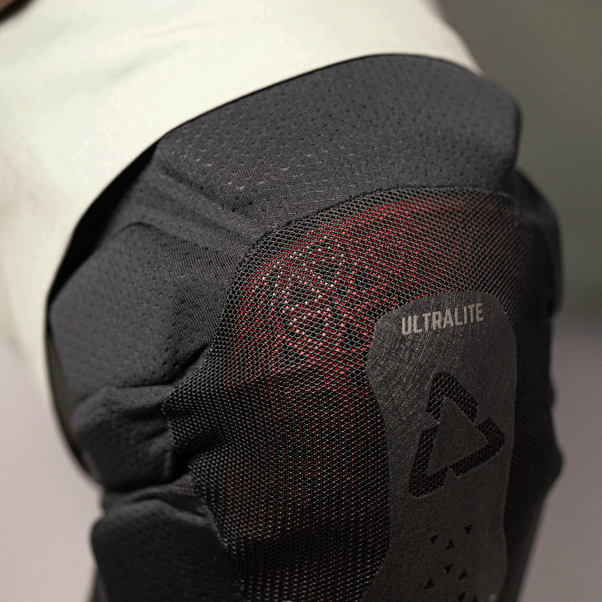 Knee Guard ReaFlex UltraLite EXT - Black