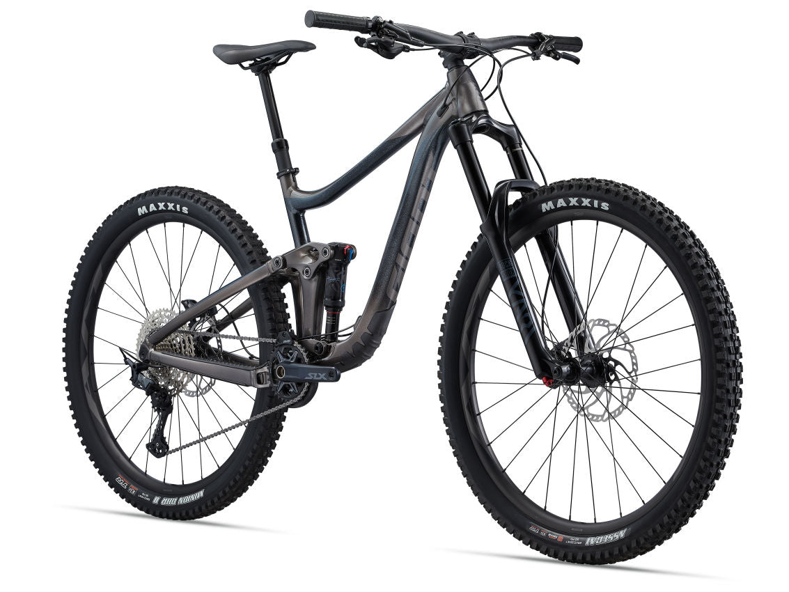 Reign Metal / Black Diamond