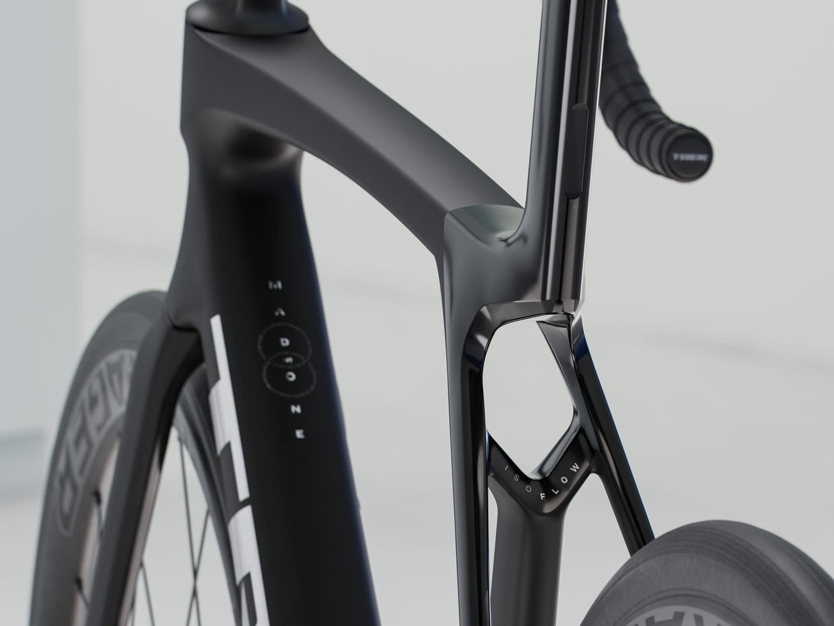 Madone SL 6 AXS Gen 8 - Matte Dark Web