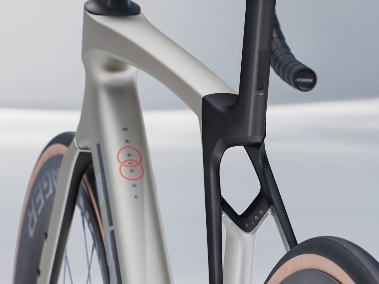 Madone SL 7 Gen 8 - Matte Lunar Silver