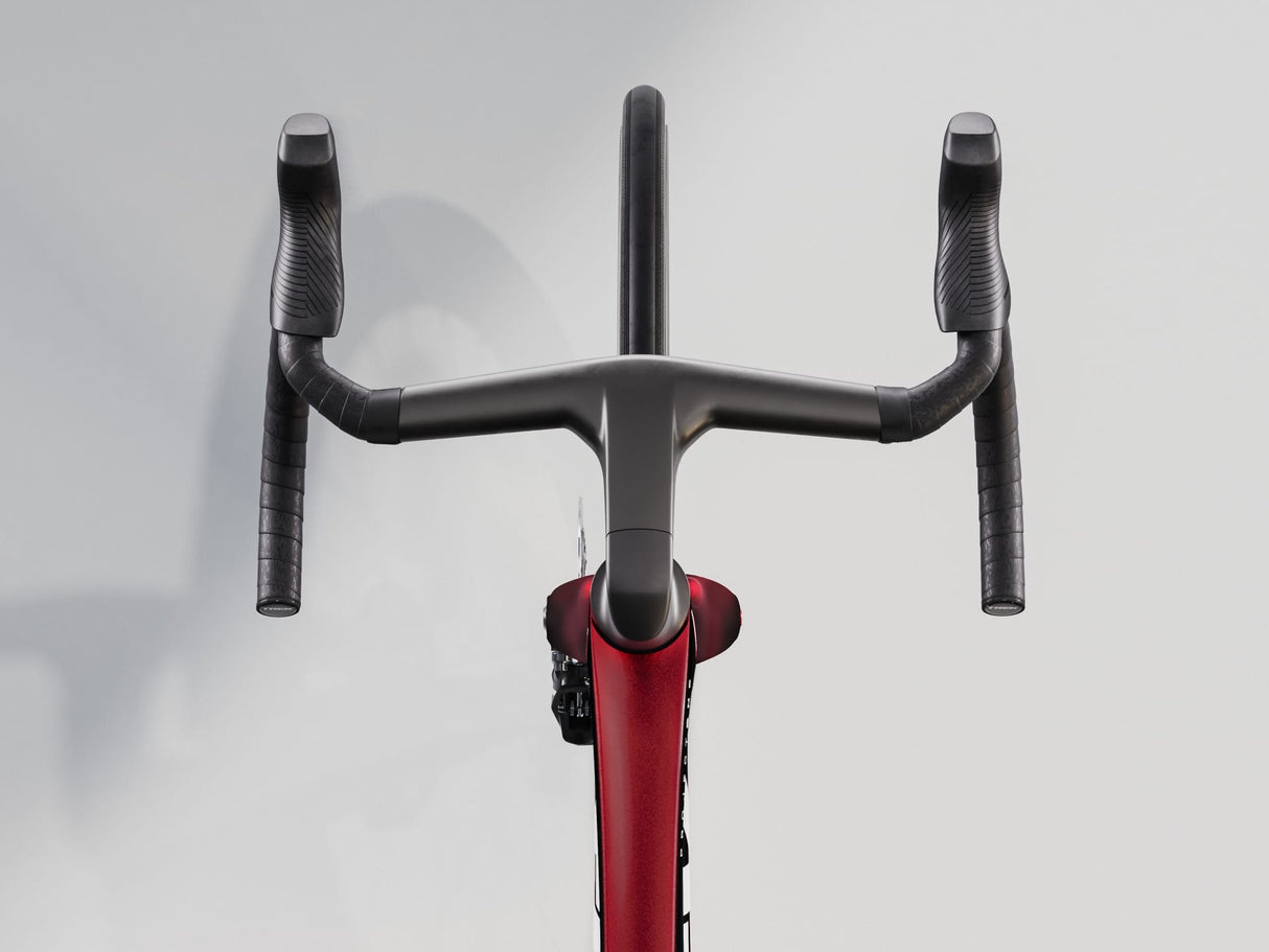 Madone SLR 7 AXS Gen 8 - Carbon Red Smoke