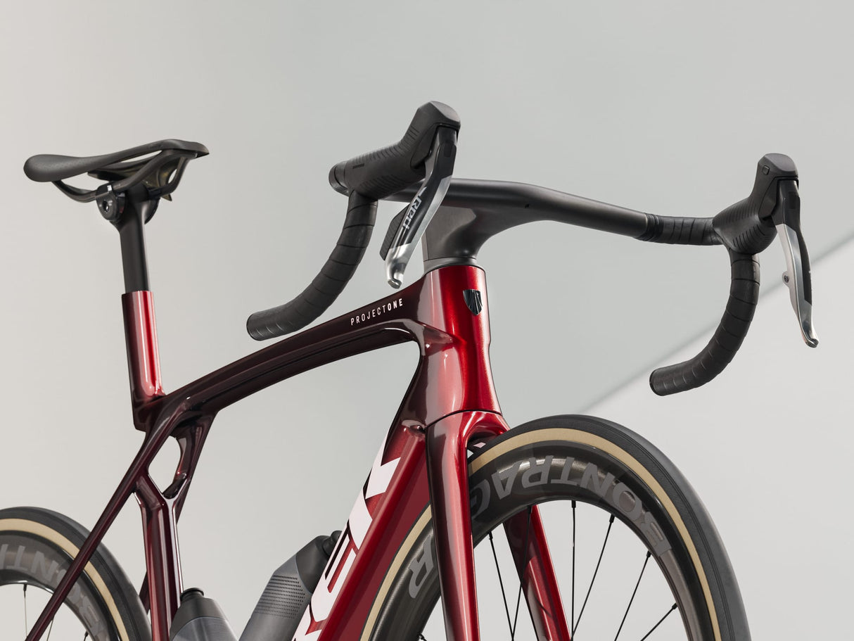 Madone SLR 9 AXS Gen 8 - Carbon Red Smoke