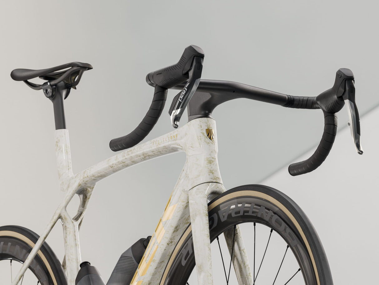 Madone SLR 9 AXS Gen 8 - Era White