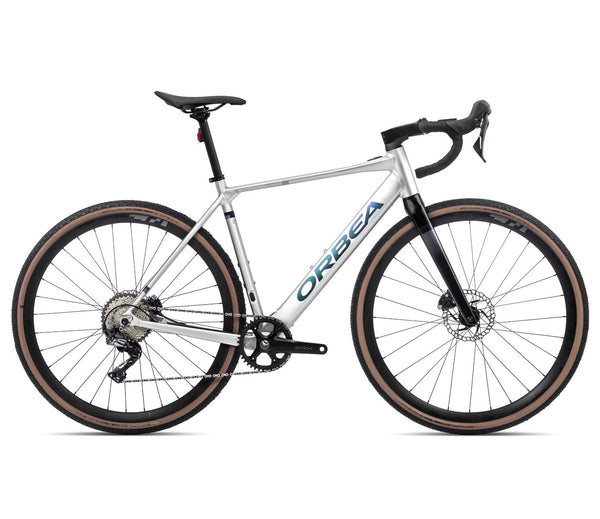 orbea m30 1x electric gravel bike GAIN D30 - Metallic Silver (Matt) Farbe:054 Türkis (+ €199,00) rentengeschenk Invadergear Plattenträger Reaper Plate and the overall build