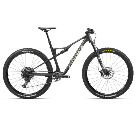 OIZ M20 - Powder Black - Black (Matt)