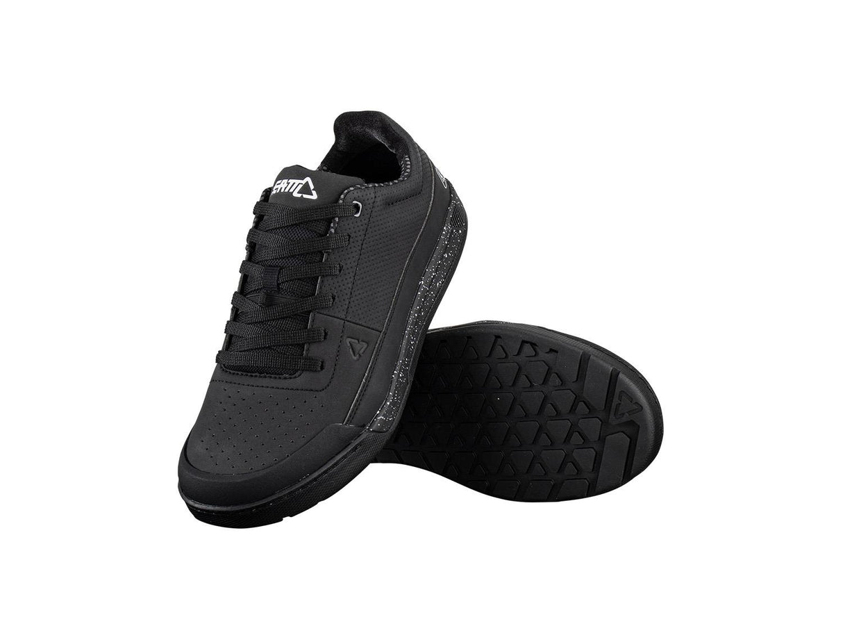 Schuh 2.0 Flat Shoe Black