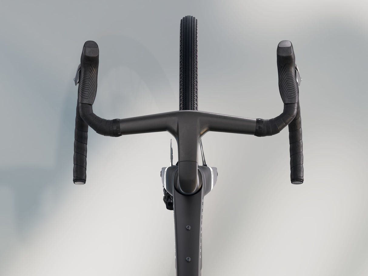Checkmate SLR 7 AXS - Gloss Trek Black/Matte Carbon Smoke