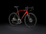 Domane SLR 6 eTap Gen 4 Metallic Red Smoke to Red Carbon Smoke