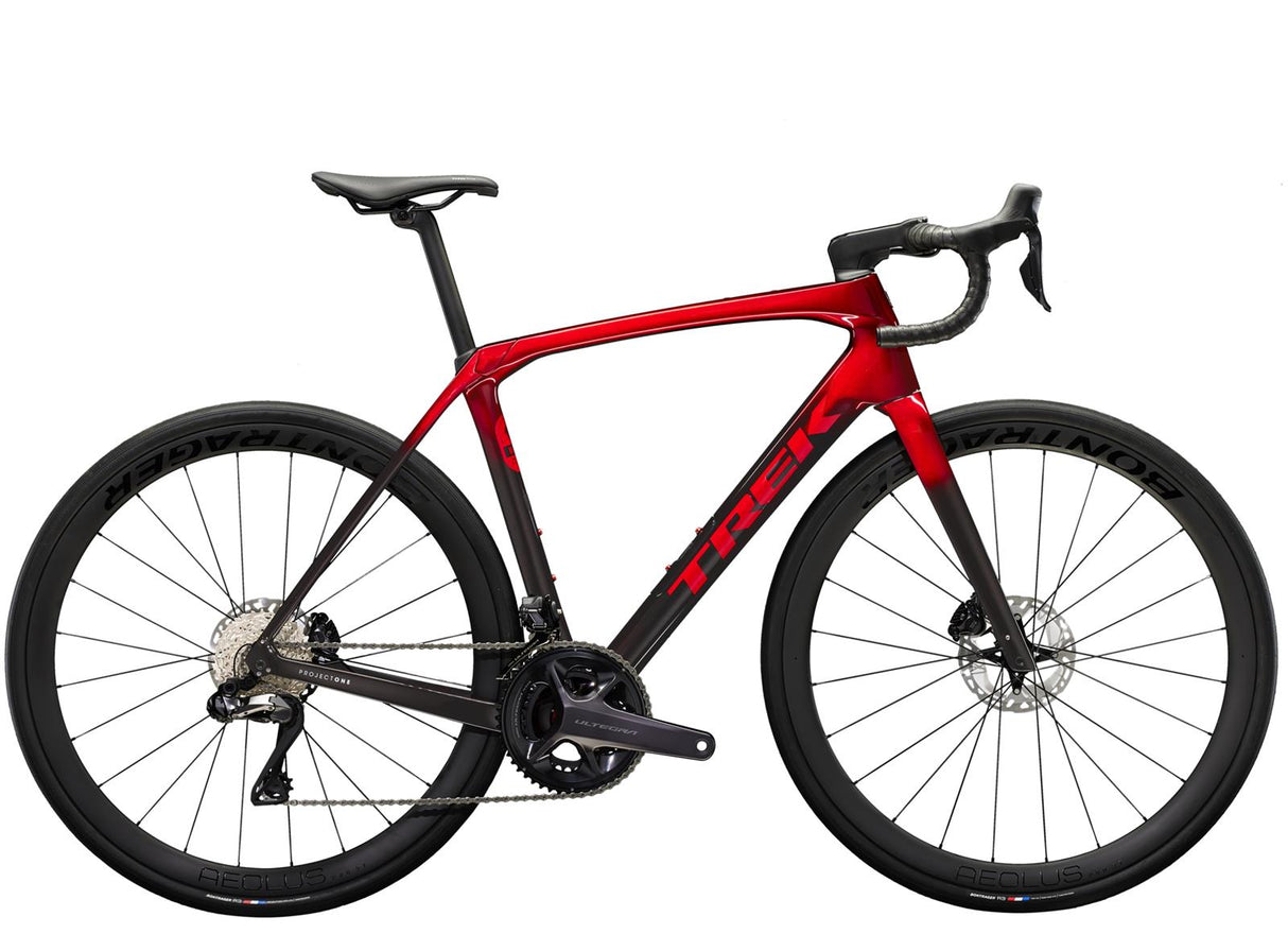 Domane SLR 7 Gen 4 Metallic Red Smoke to Red Carbon Smoke