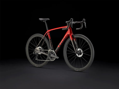 Domane SLR 7 Gen 4 Metallic Red Smoke to Red Carbon Smoke