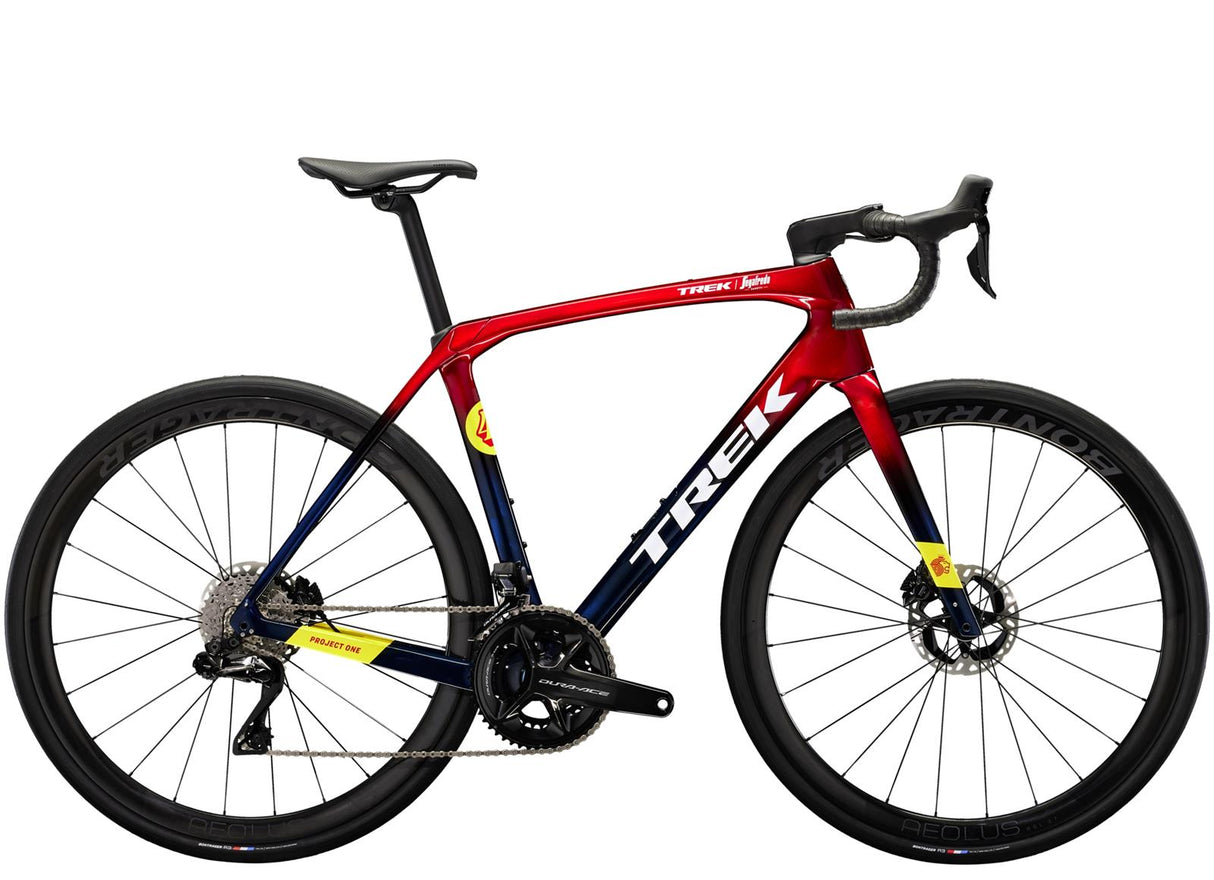 Domane SLR 9 Gen 4 Metallic Red Smoke to Blue Smoke Fade