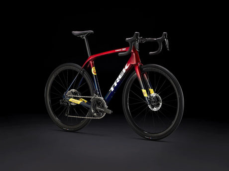 Domane SLR 9 Gen 4 Metallic Red Smoke to Blue Smoke Fade