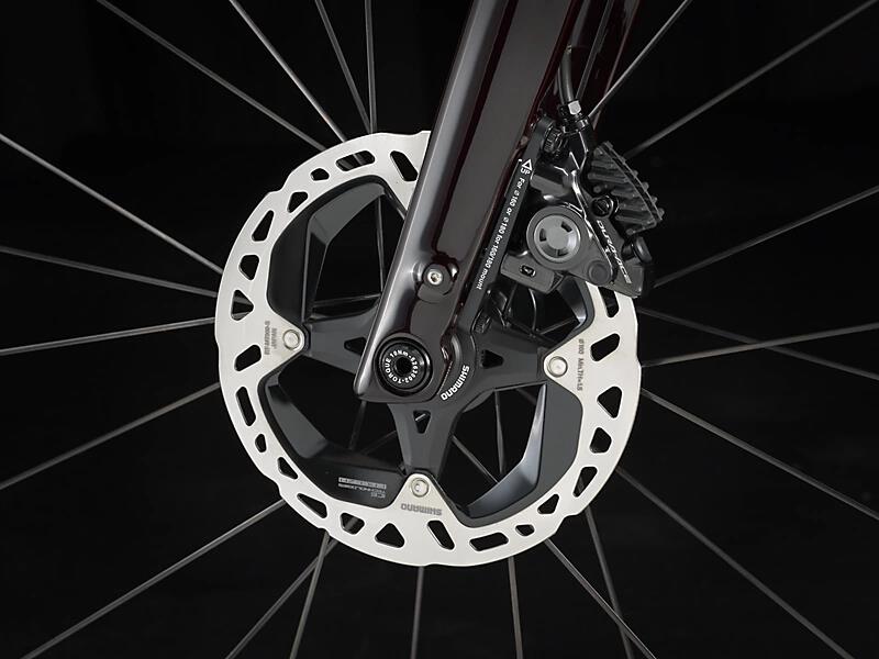 Domane SLR 9 Gen 4 Metallic Red Smoke to Red Carbon Smoke