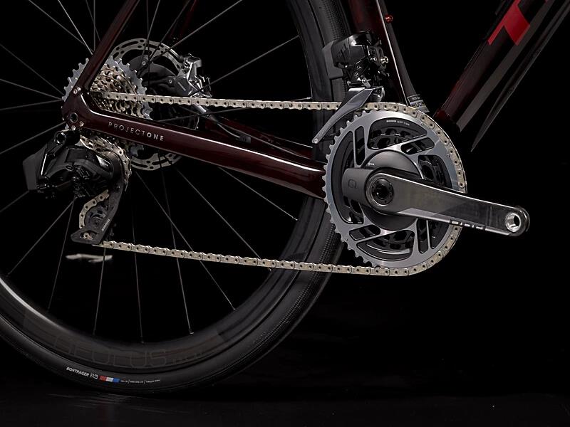 Domane SLR 9 eTap Gen 4 Metallic Red Smoke to Red Carbon Smoke