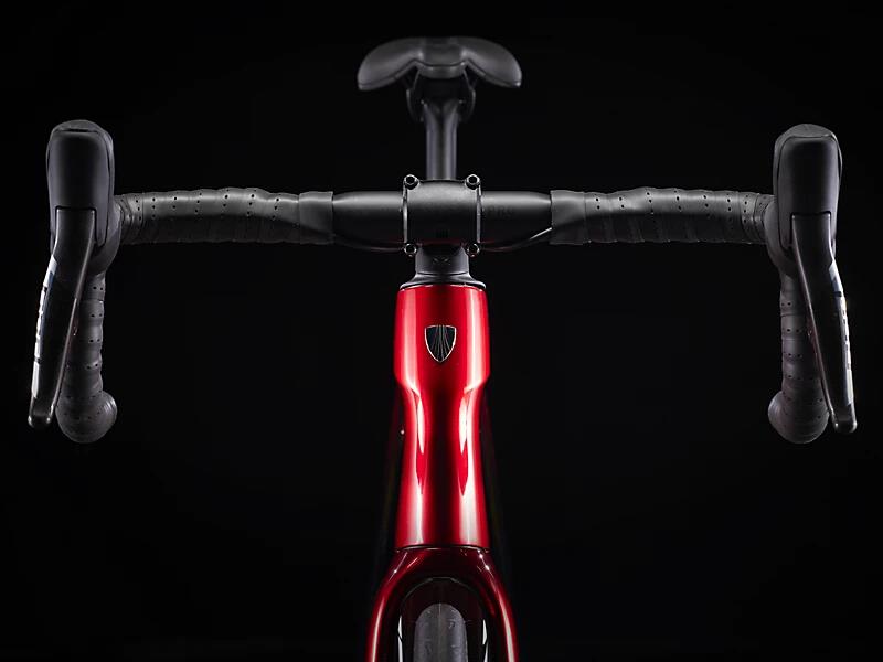 Domane SLR 9 eTap Gen 4 Team Replica:Metallic Red Smoke to Blue Smoke Fade