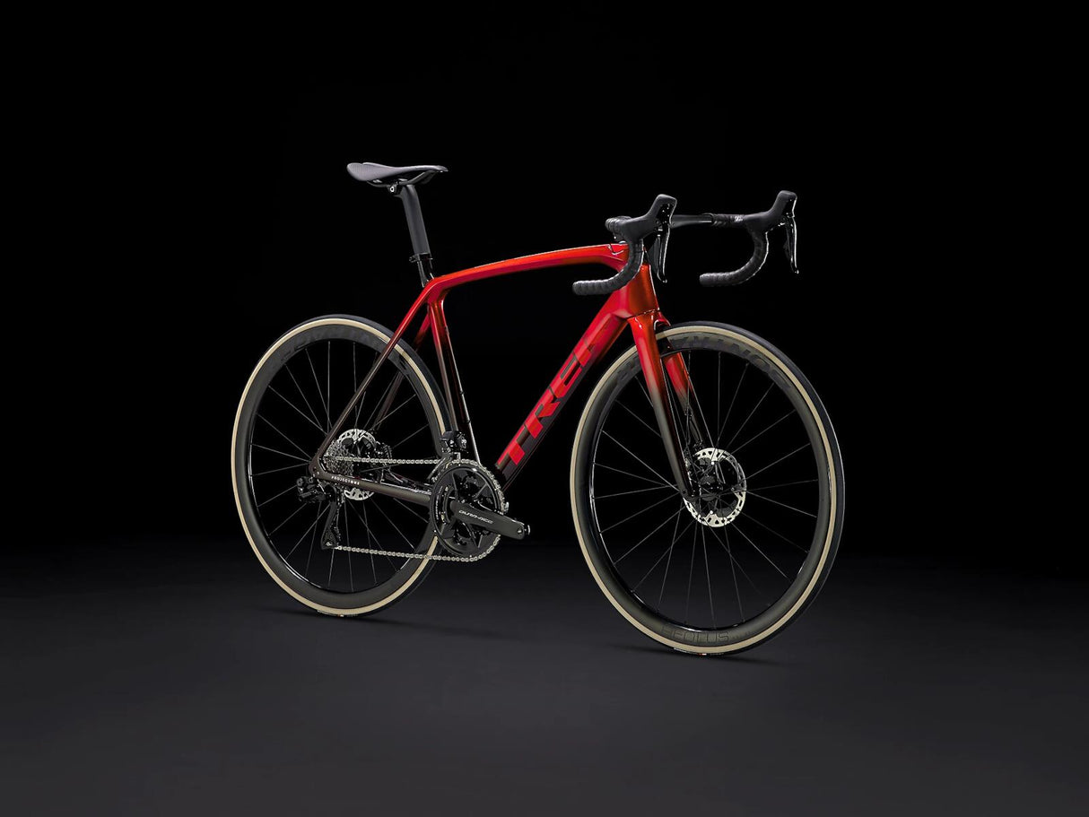 Emonda SLR 9 Metallic Red Smoke to Red Carbon Smoke