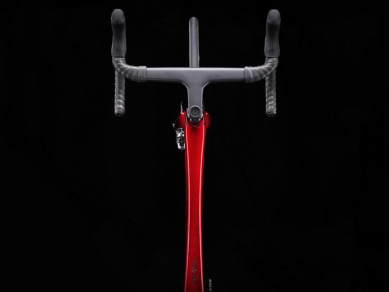 Emonda SLR 9 eTap Metallic Red Smoke to Red Carbon Smoke